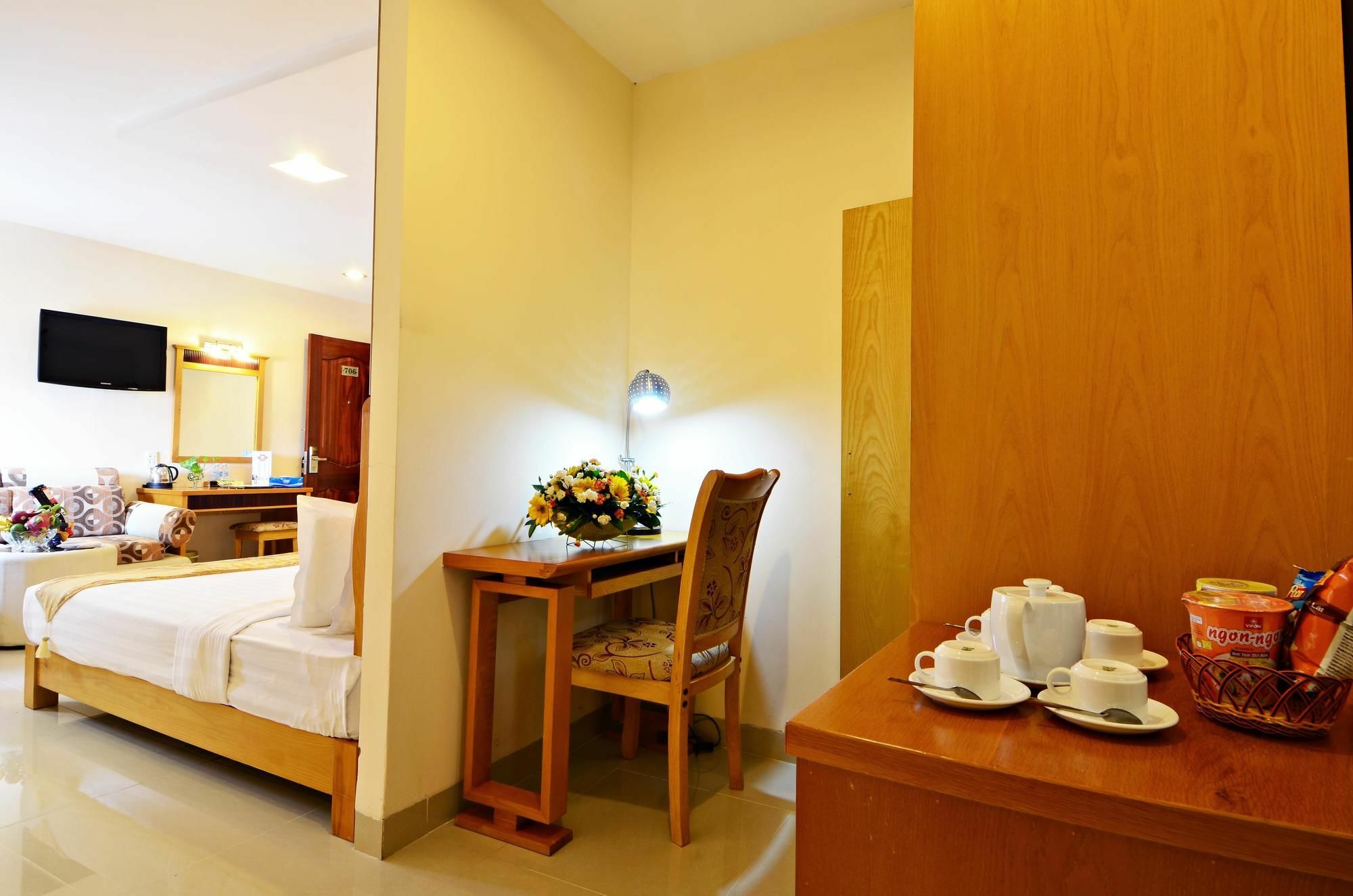 Hoang Phu Gia Hotel Bandar Ho Chi Minh Luaran gambar